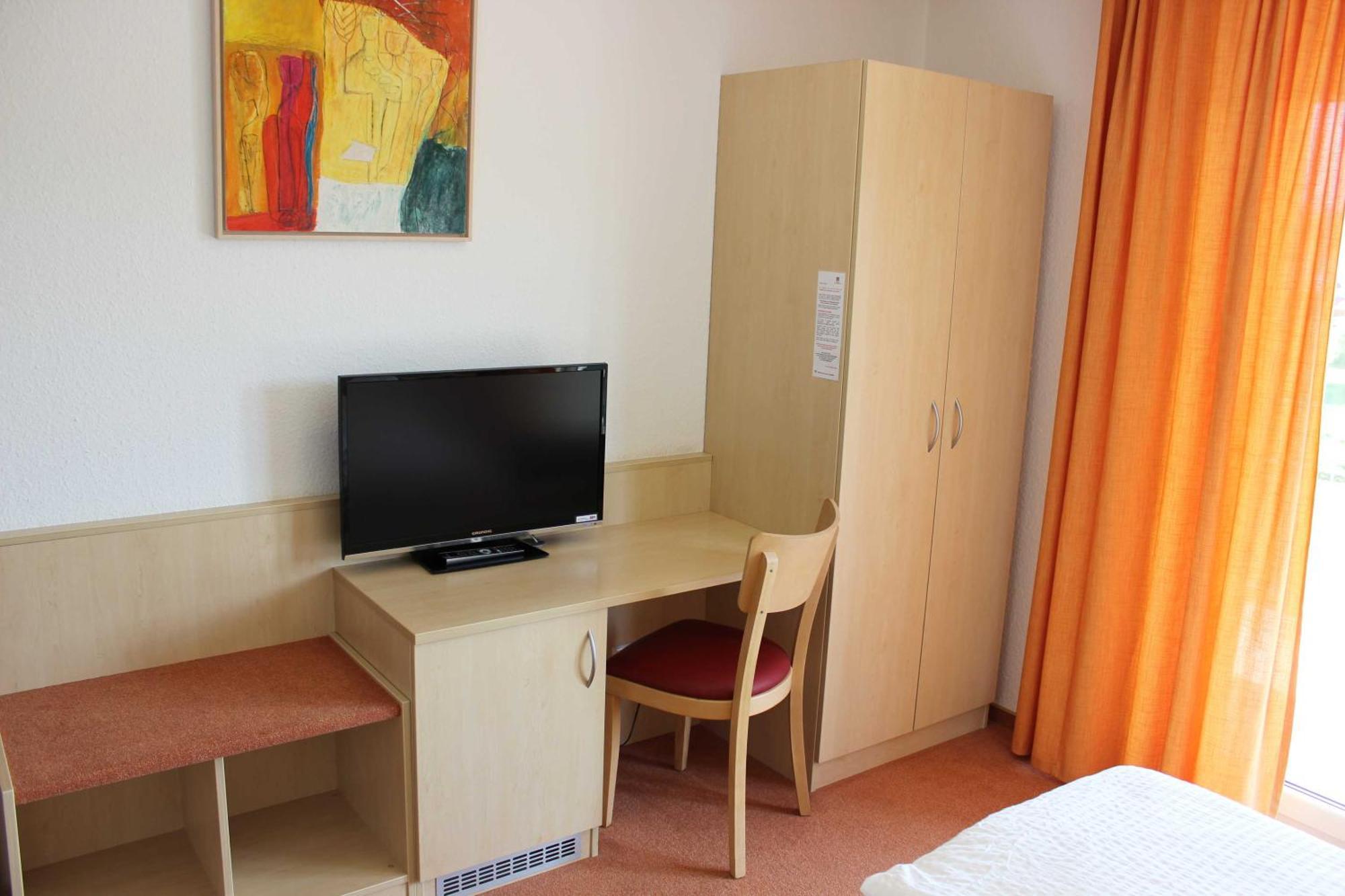 Gaestehaus Zum Wolffenturm Lehrensteinsfeld Ruang foto
