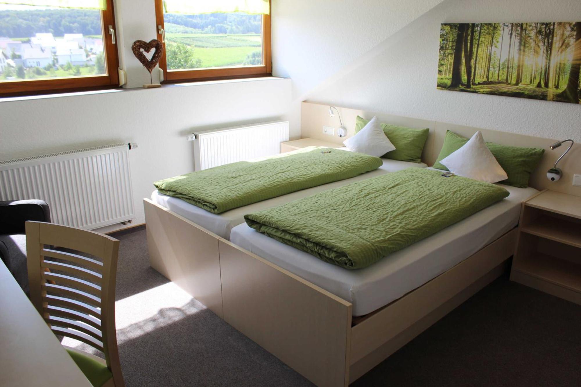 Gaestehaus Zum Wolffenturm Lehrensteinsfeld Ruang foto