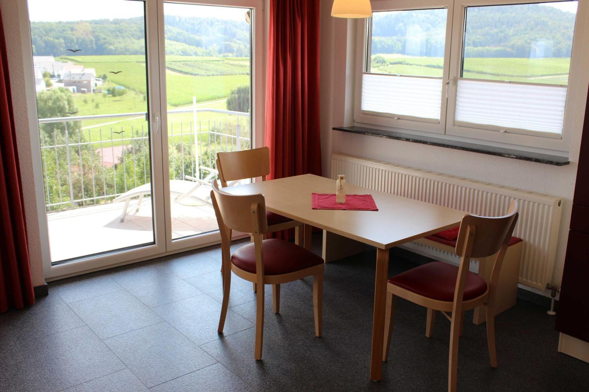 Gaestehaus Zum Wolffenturm Lehrensteinsfeld Ruang foto