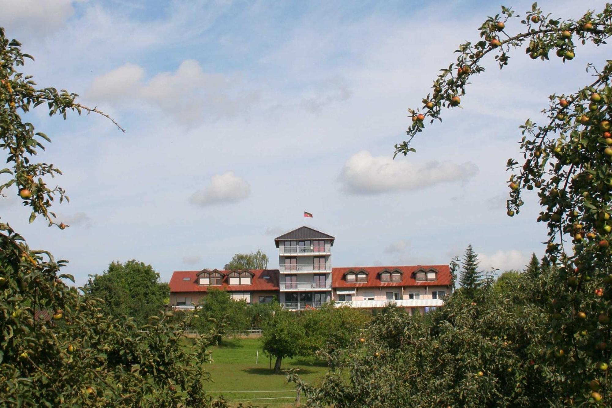 Gaestehaus Zum Wolffenturm Lehrensteinsfeld Bagian luar foto